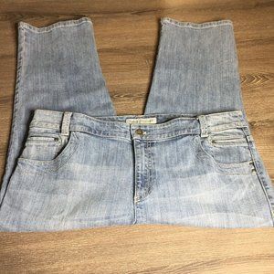 Chico's Ultimate Fit Slim Leg denim capri's, XL 16